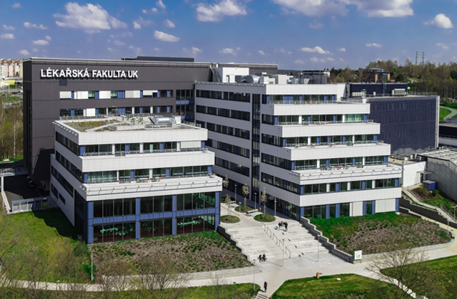 Hlavní budova Lékařské fakulty Plzeň