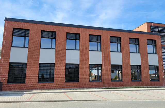 Modernizace a přístavba areálu ZŠ Chotíkov