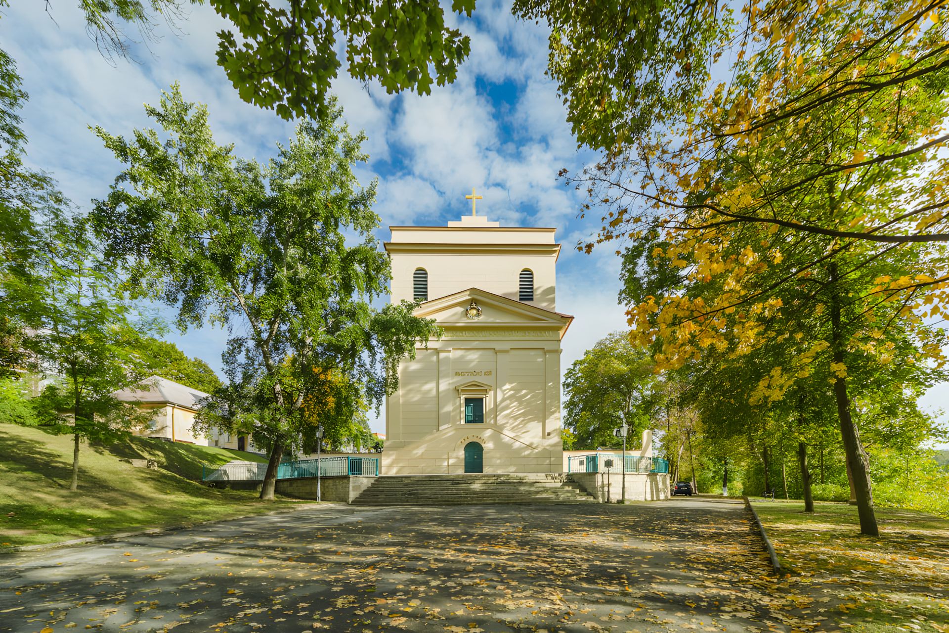 Kostel sv. Václava s Hrobkou Metternichů v Plasích