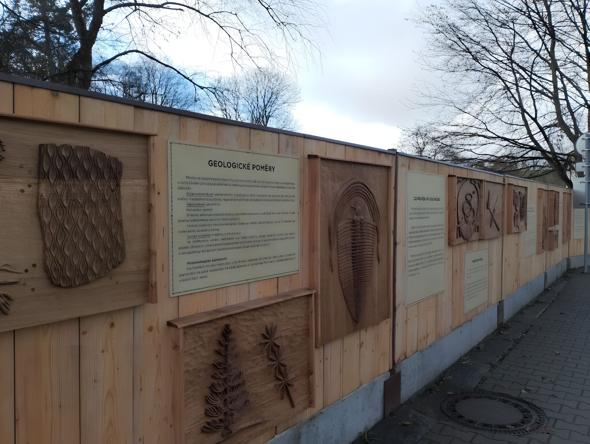 Mirošov — historie psaná na plotě